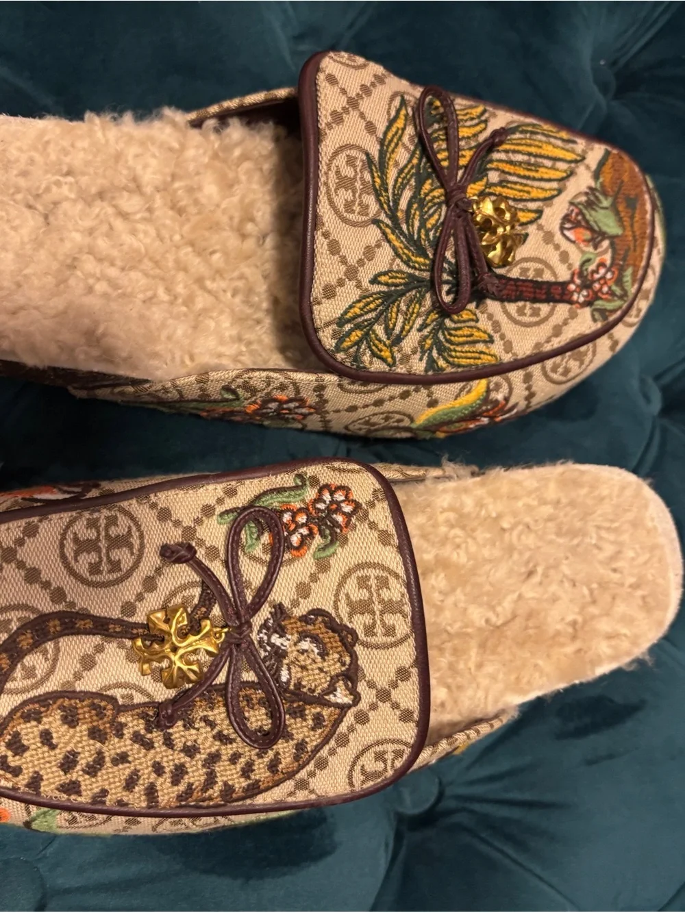 Tory Burch Embroidered Shearling-Lined Women's Mules - Beige Tropical Print